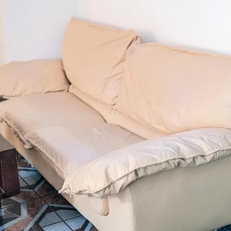 Central Beach 1st Line Apartman Várna