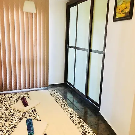 Central Beach 1st Line Apartman *